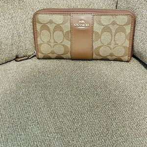 Coach Signature Canvas Wallet in Tan and Brown